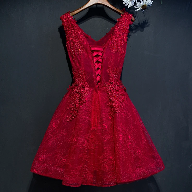 Robe de soiree vino rojo elegante perla negro encaje vestidos de noche corto con cuello en V rebordear fiesta de graduación vestido de graduación