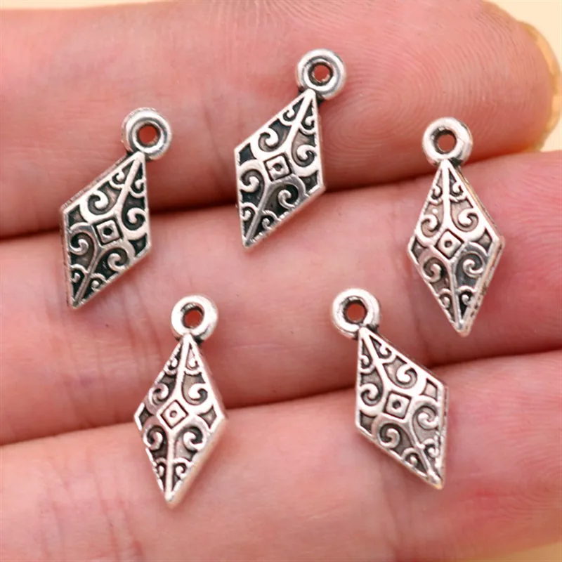 30pcs Silver Color Mini 3D Prismatic Shuttle Dart Pendant Retro Earrings Bracelet DIY Metal Jewelry Charms Handmade Supplies