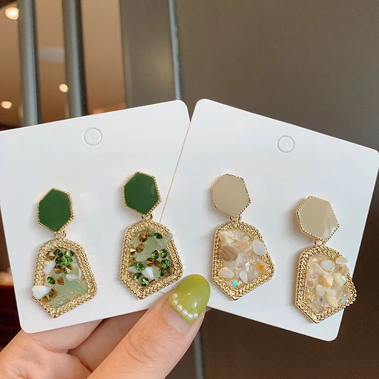 Sweet Girl Earrings 2020 Korean Fashion New Earrings Temperament Simple Crystal Earrings Women's Clothing Factory Wholesale