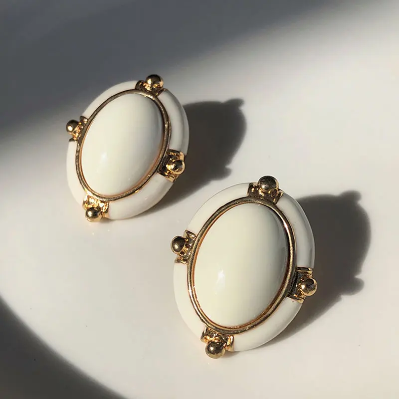 Vintage Elegant Creamy White Geometric Oval Metal Dripping oil  Earrings for Women Autumn Winter Daily Jewelry HUANZHI 2021 NEW