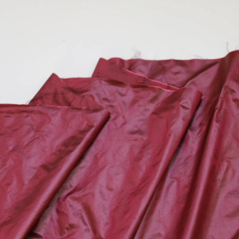 100 cm * 148 cm glänzendes, nach unten beweisendes Material, Stoffschattierung, blaue Burgunder-Nylon-Textilien, Cired – Detail 13