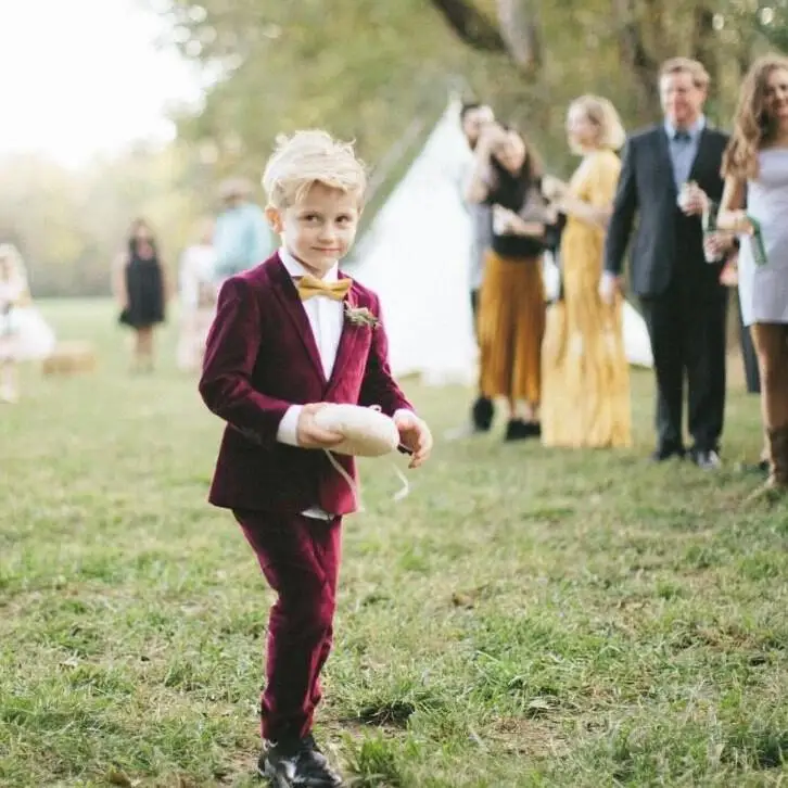 Borgonha anel de veludo ao portador do menino roupas formais ternos dois botões crianças roupas para festa de casamento crianças (jaqueta + calças + arco)