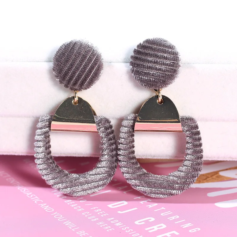 Vintage Exaggerated Geometric Earrings Women Statement Earring Metal Hollow Flannel Drop Dangle Earring