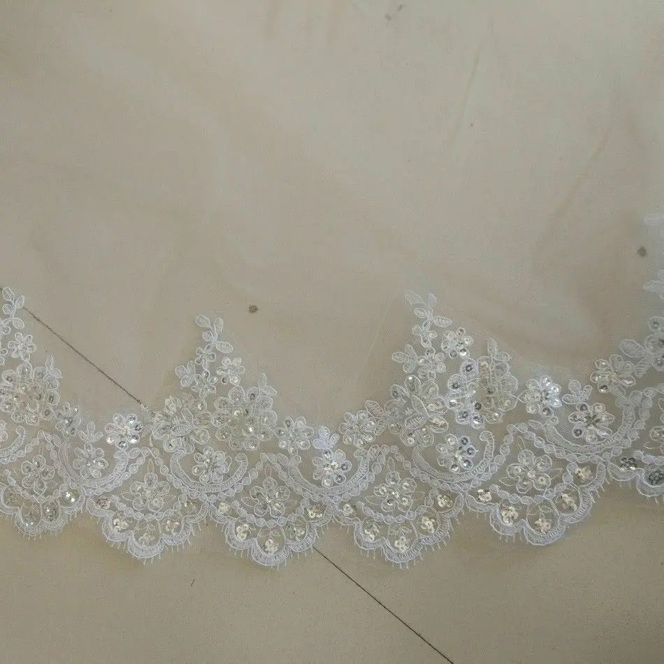 Nieuwe Handgemaakte Blusher Sluier 3 Meter 2 Tier Kant Kathedraal Lengte Bruiloft Sluier Met Metalen Kam Pailletten Bridal Veils