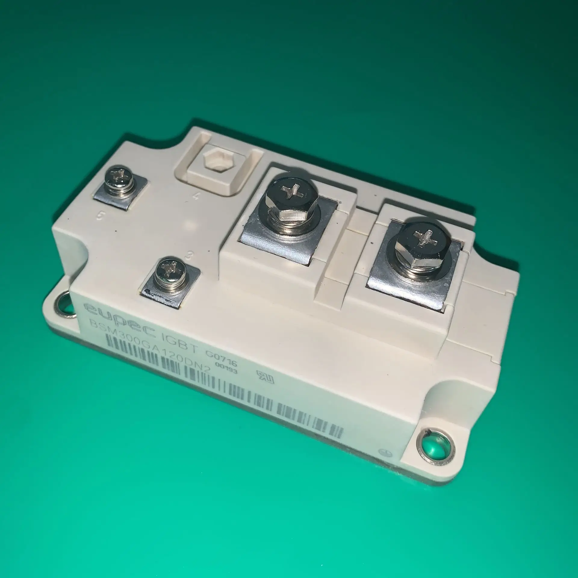 

BSM300GA120DN2 IGBT 1200V 430A 2500W BSM300GA120 DN2 MODULE BSM300GA120DN2HOSA1 BSM300GA 120DN2 BSM300 GA120DN2 BSM 300GA120DN2