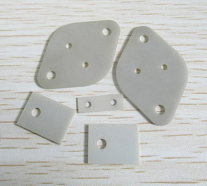 High Thermal Conductivity Aluminum Nitride Ceramic Sheet AIN Ceramic Gasket TO-220 / 247