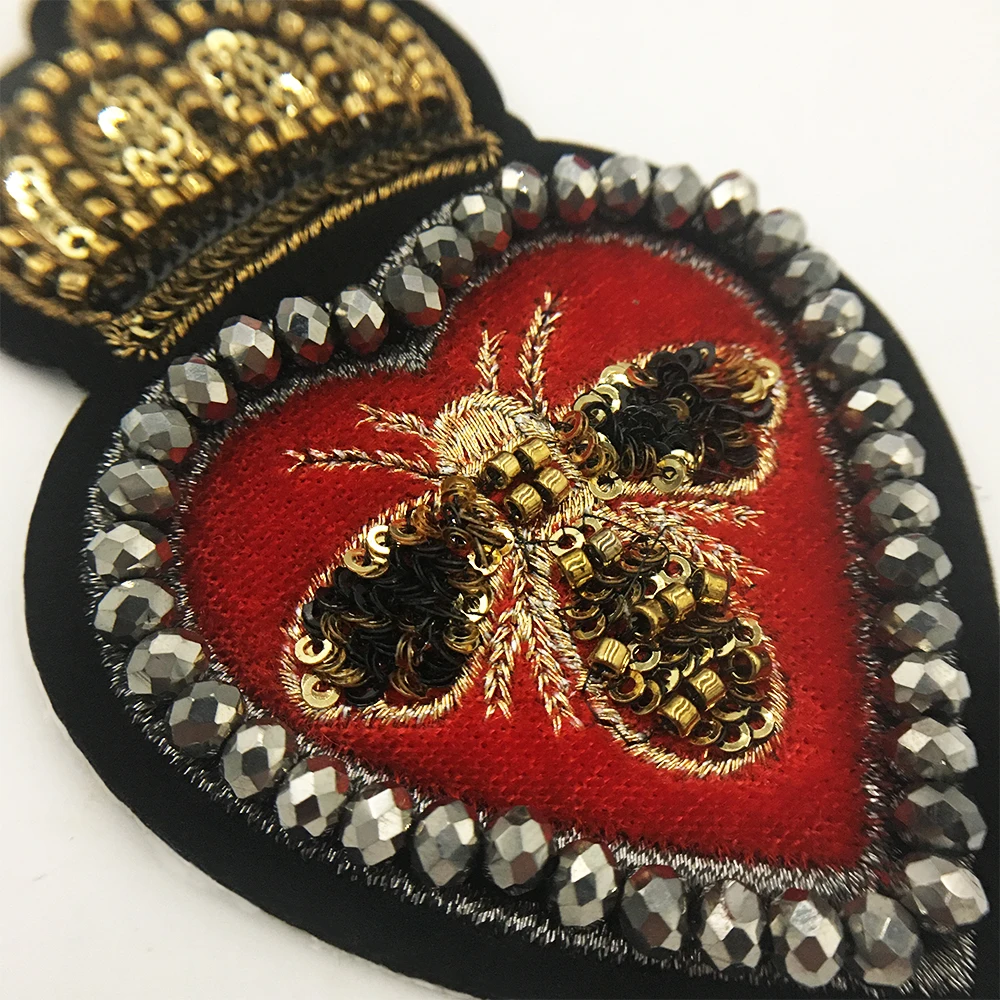 2 pezzi moda 3D ricami in metallo patch per abbigliamento AppliquesCrown Bee Badge Stripes adesivi cucire sulla giacca accessori fai da te