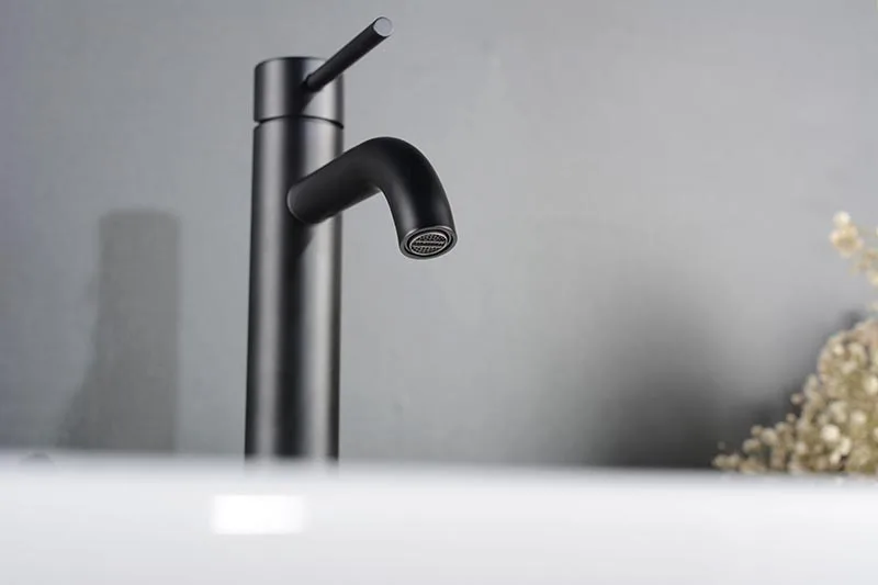 Brushed Rose Gold Bathroom Sink Faucet Deck Mounted Single Hole & Handle Cold And Hot Water Mixer Tap Brushed Gold