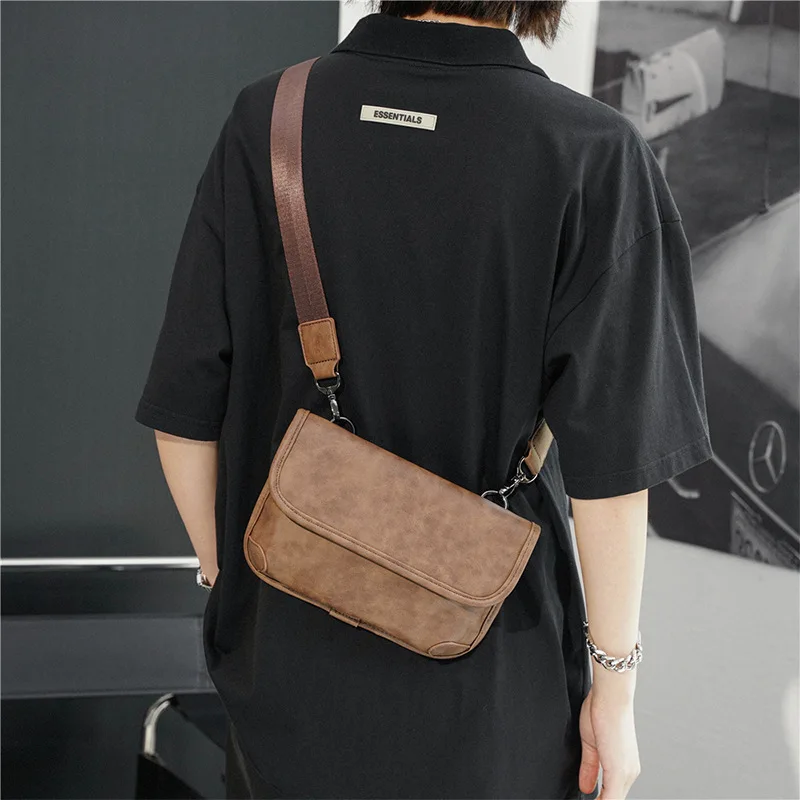 Retro Fashion Men\'s Crossbody Bag Shoulder Bag Simple Design Flap Crossbody Messenger Bag Men Small Square Shoulder Bag Bolsa