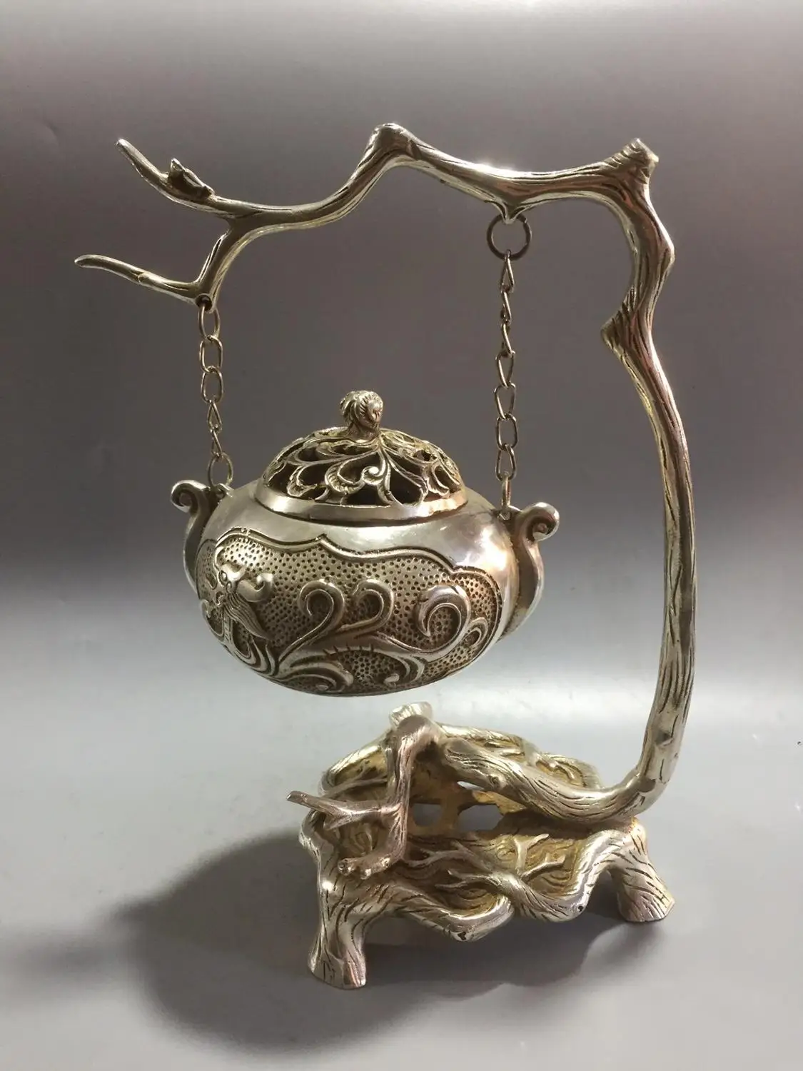 

Exquisite white copper Feilong wine pot ornament