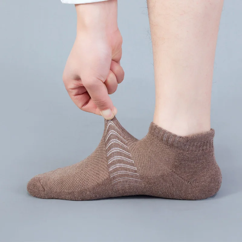 Primavera verão masculino cor sólida esportes barco meias suor-absorvente malha selvagem boca rasa algodão tornozelo meias