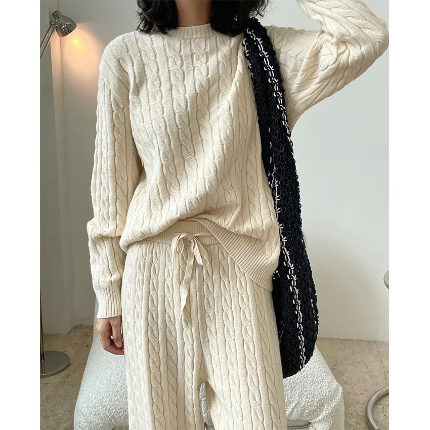 Autumn and Winter New Thickened Lazy Warm Twisted Sweater Loose Thin and Comfortable Knitted Top for Women