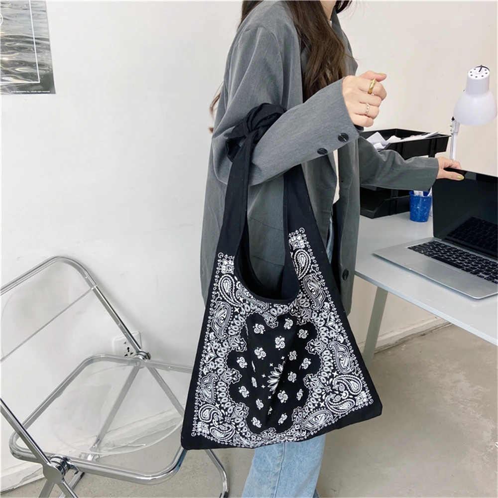 Retro Pattern Shoulder Bag Simple Style Adjustable Lace Canvas Bag Literary Ins Style Large Capacity Female Shopping Tote Bag