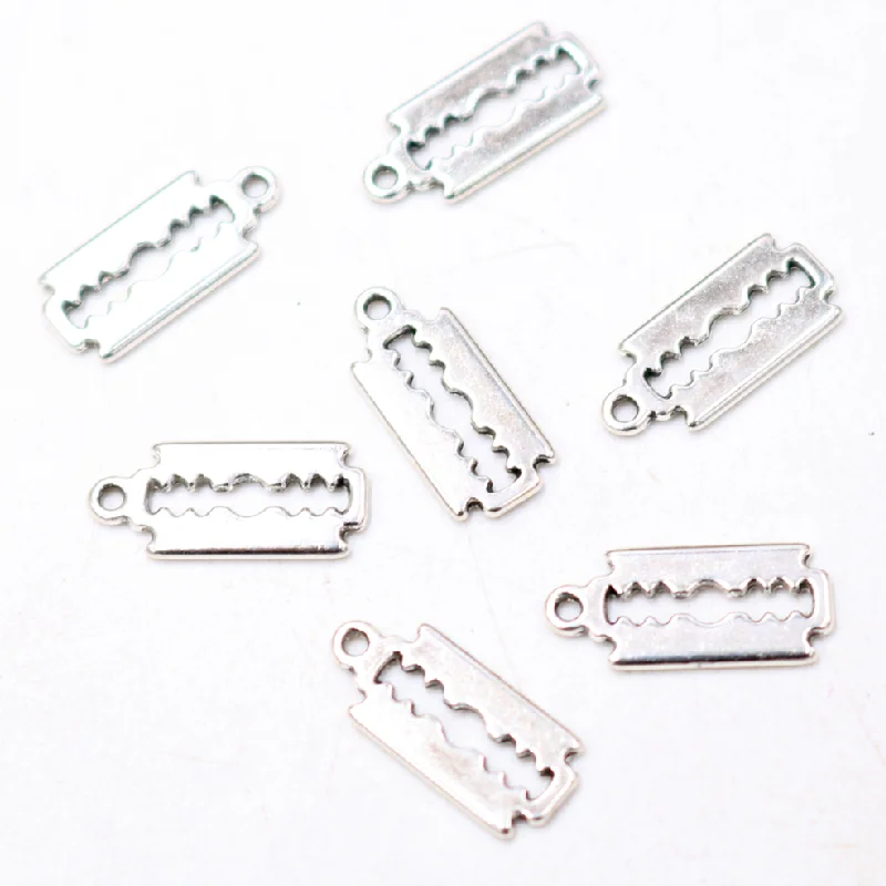 40pcs Silver Plated Mini Razor Blades Pendant Hip Hop Bracelet Earrings Metal Accessories DIY Charms For Jewelry Crafts Findings