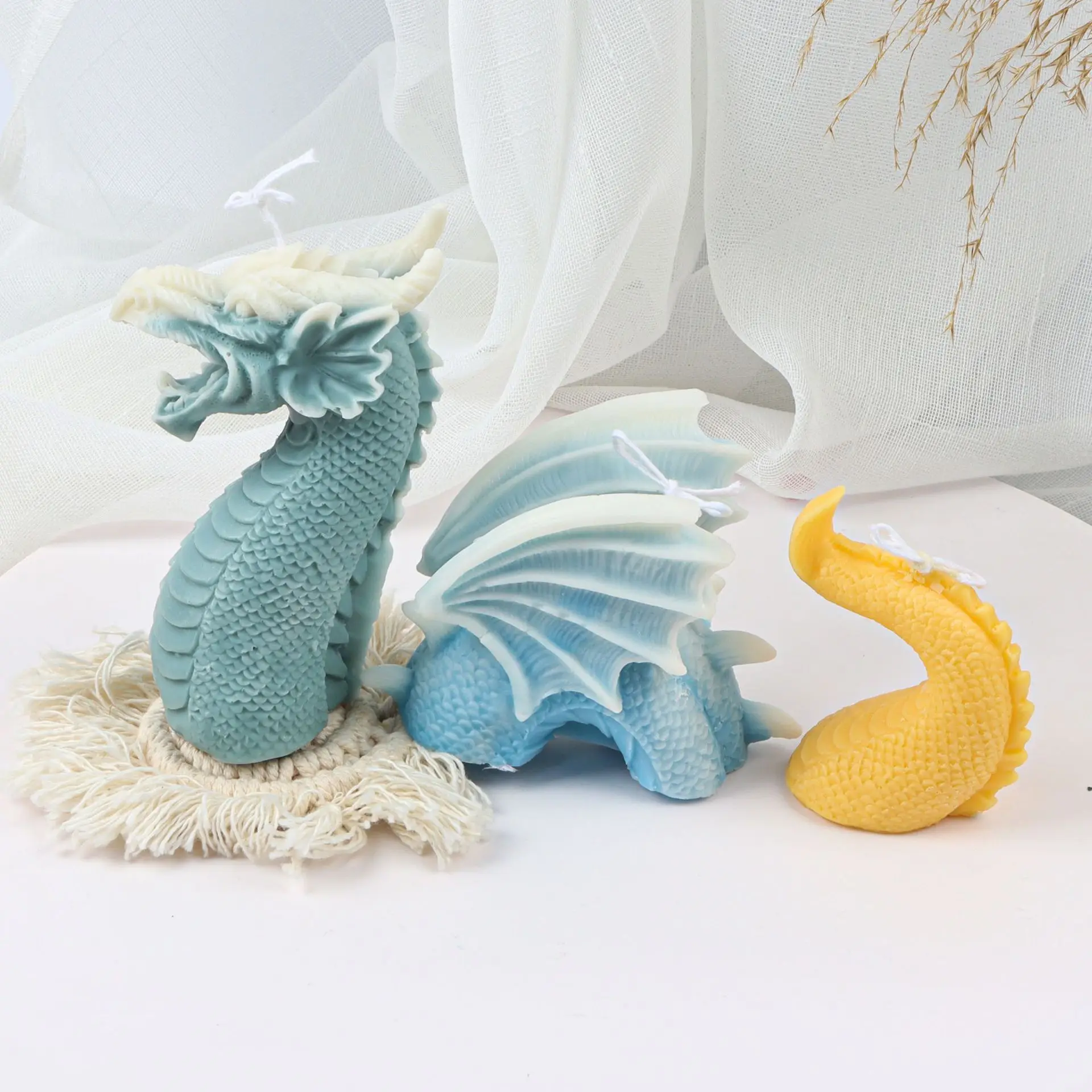

New Dragon Head Tail Wings Silicone Candle Mold Carving Art Aromatherapy Plaster Home Decoration Mold Wedding Gift Handmade