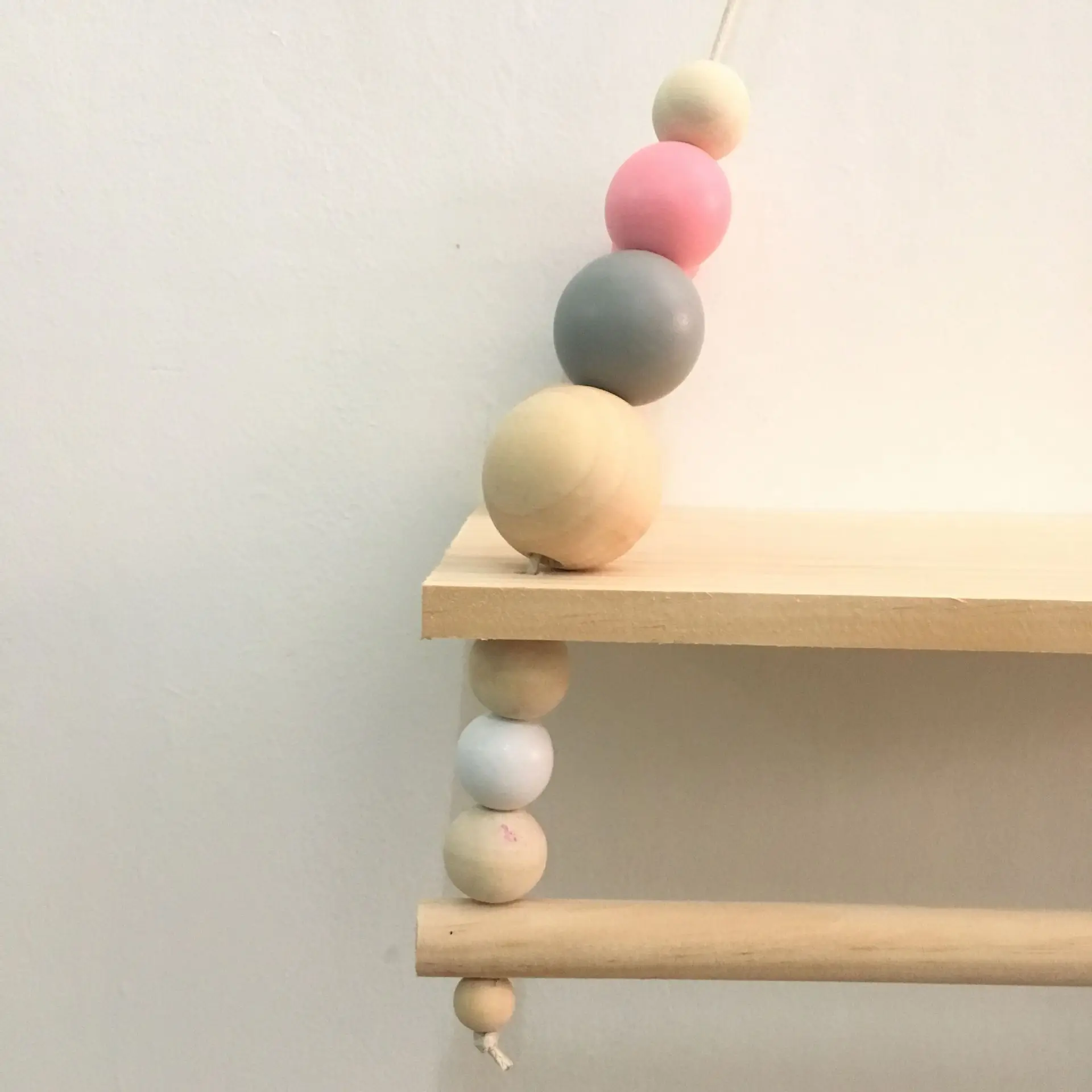 Creative Wood Bead Double Layer Wooden Wall Shelf Craft Storage Rack Rope Log Board Shelving Kid Bedroom Wall Hanging Decoration