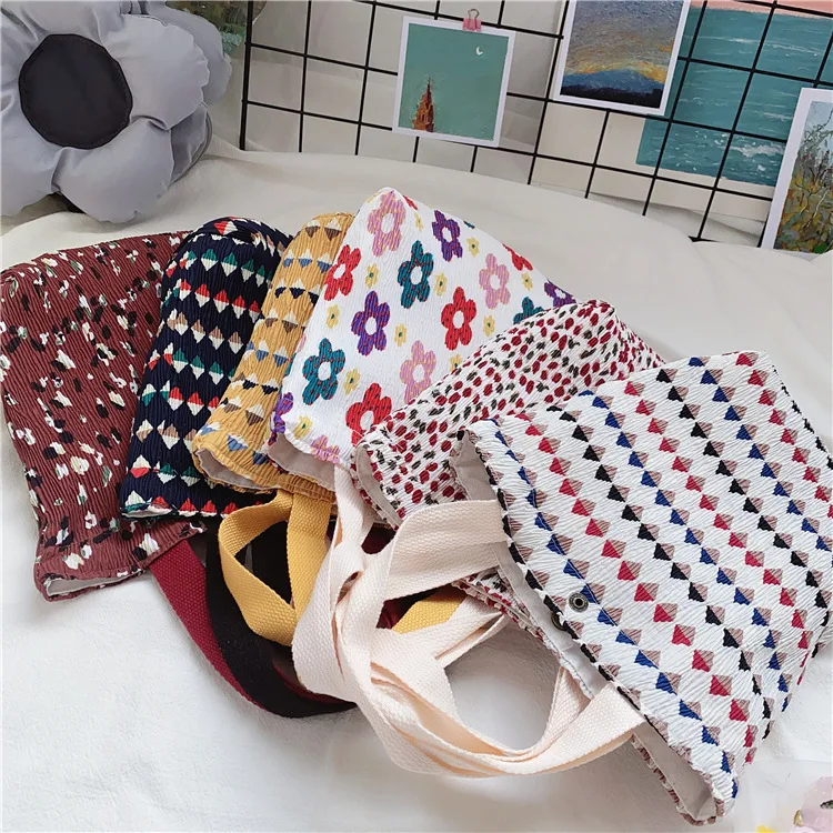 

Small lovely small cloth bag female wrinkle printed handbag environmental friendly lunch bag wholesale women lunch packaging bag