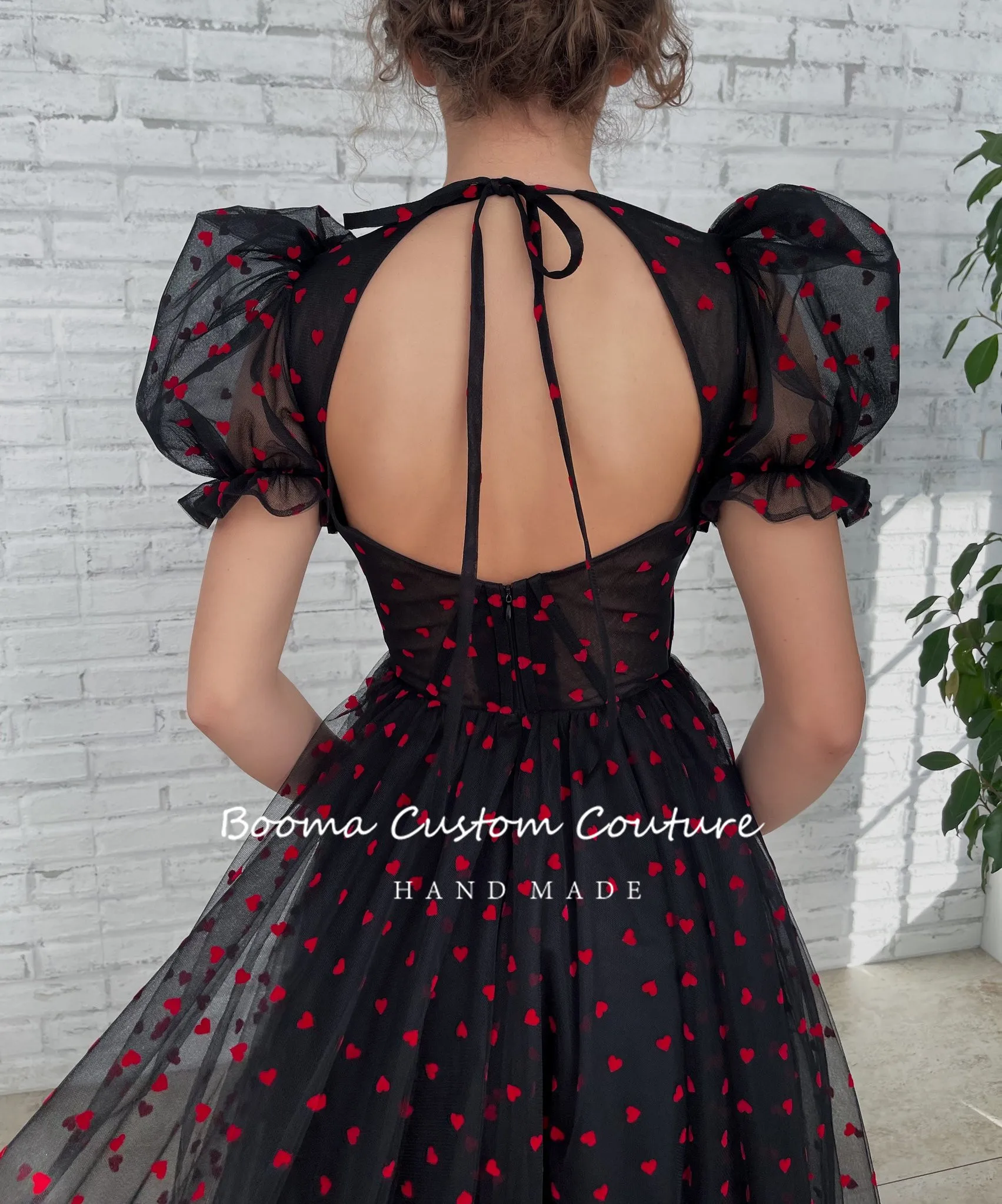 Booma Red Hearts Black Tulle Midi Prom Dresses Short Puff Sleeves Tea-Length Formal Prom Gowns Evening Party Gowns Customized