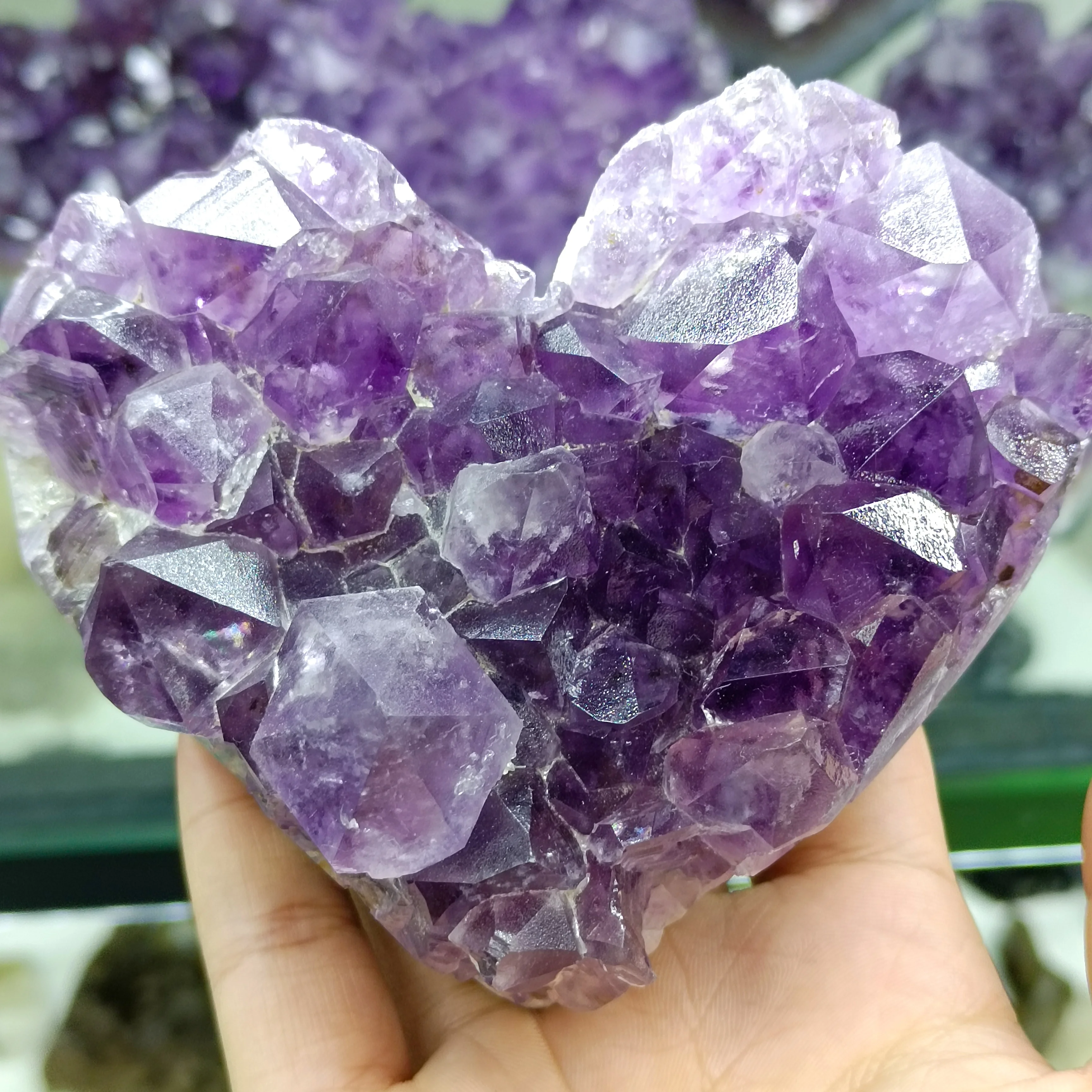 1pc Natural crystals Love Shape Amethyst Cluster Heart Healthy home Decoration Couple Gift Quartz DIY ornament