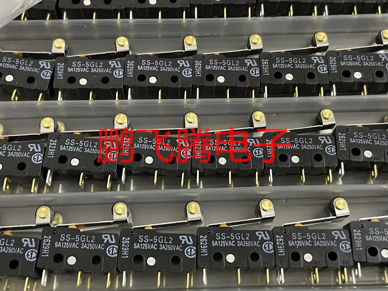 1PCS Imported Japan  SS-5GL2 small stroke limit switch 3 foot with handle roller button switch 5A