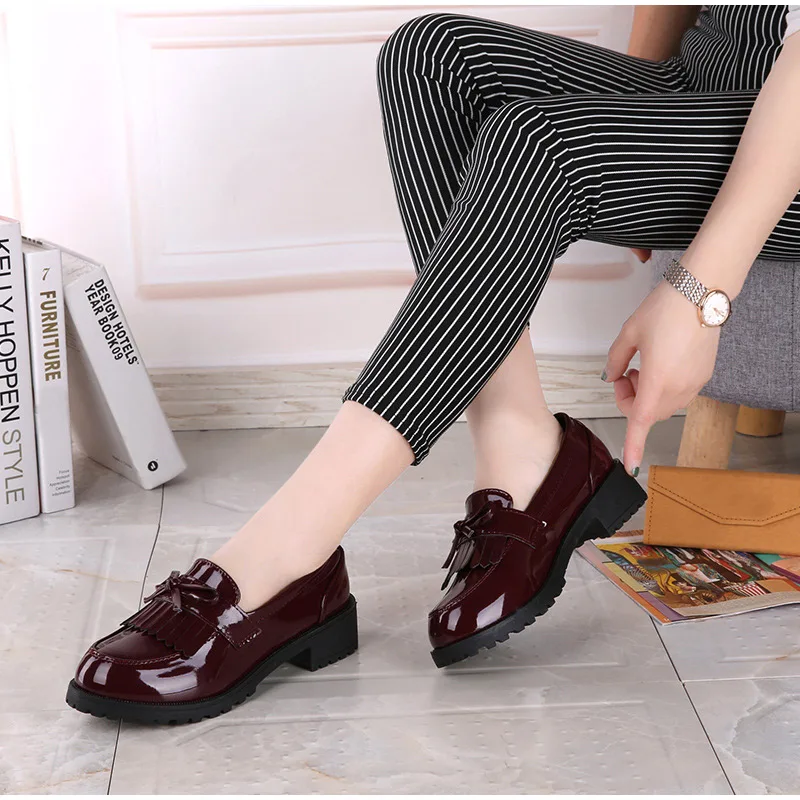 

Patent Leather Ladies Flat Oxfords Women Bowtie Tassel Platform Autumn Derby Shoes Slip On Female Comfort Nice Footwear