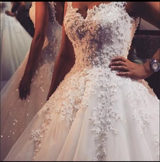 Vestido de noiva com rendas abertas, lindos apliques para baile de noiva 2018