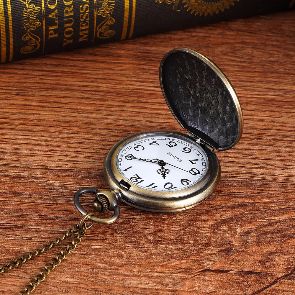 Large pocket watch pattern lines Triangle triangle quartz watch vintage clamshell hanging quartz pocket watch