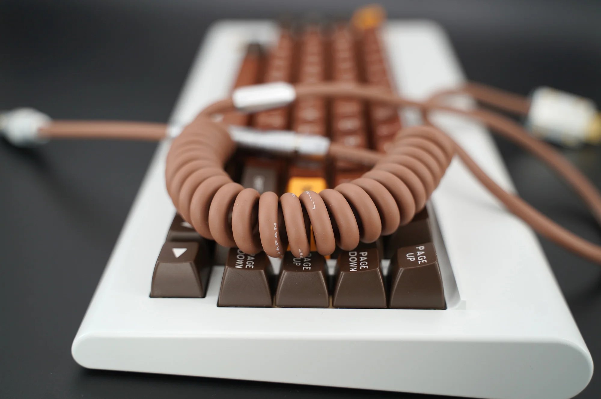 GeekCable handmade custom keyboard cable Type-C rubber data cable DIY with aviation plug brown