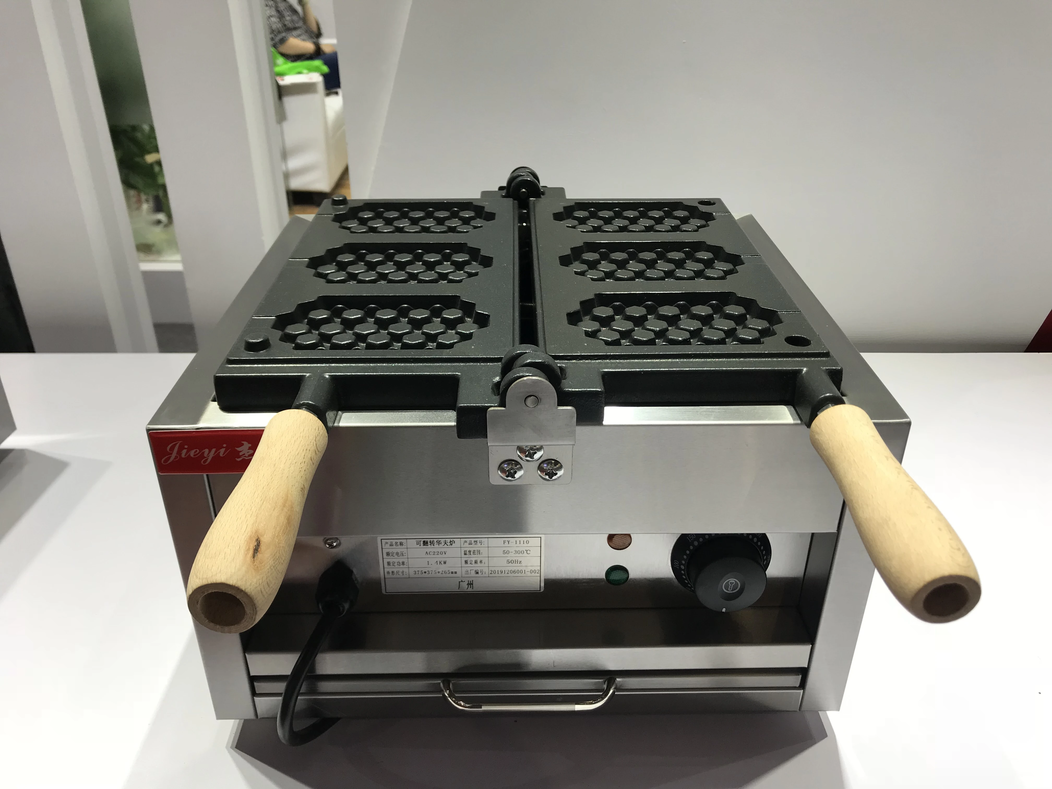 Commercial  Honeycomb waffle machine 3 pcs Electric waffle maker Honeycomb Shaped Waffle Pops Maker 220v /110v