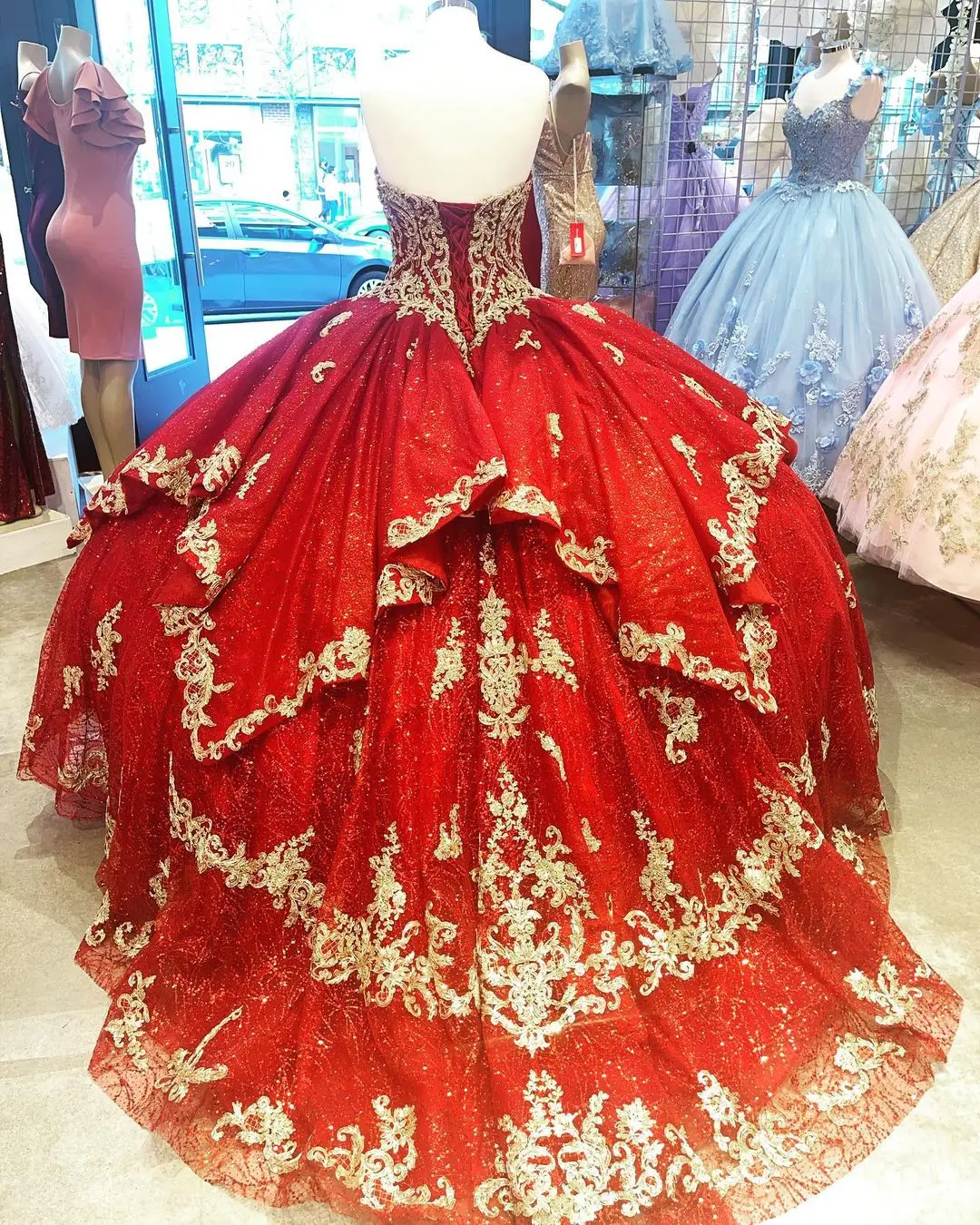 สีแดงสีแดง Vestidos De 15ปี2022 Puffy Ballgown Quinceanera Sweet 16 Sweetheart ชุดราตรียาวชุดเลื่อม Tulle