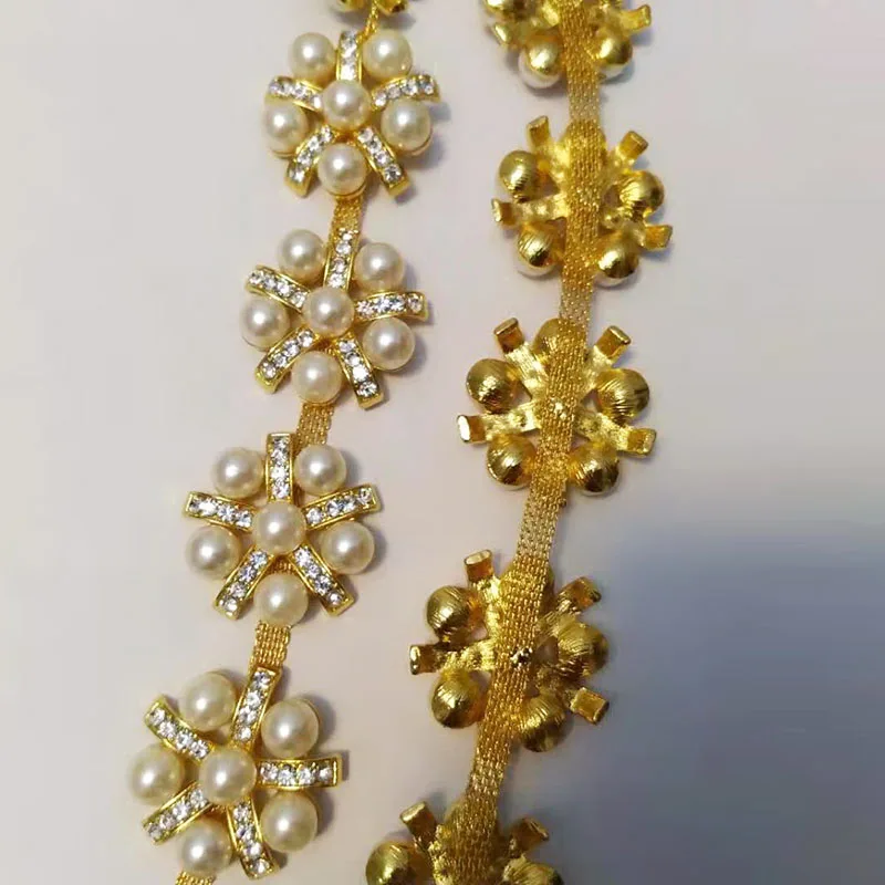 Free Shipping 1 yard Gold Base AAA Grade Crystal Rhinestone Trim For Wedding Gown Bridal Applique Rhinestone Chain LSRT888