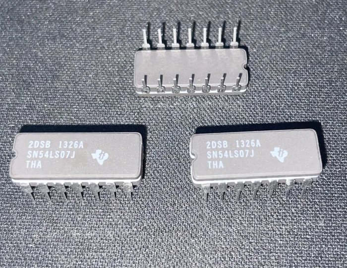 Qixinruite    Brand new original genuine SN54LS07J CDIP14 integrated circuit IC chip
