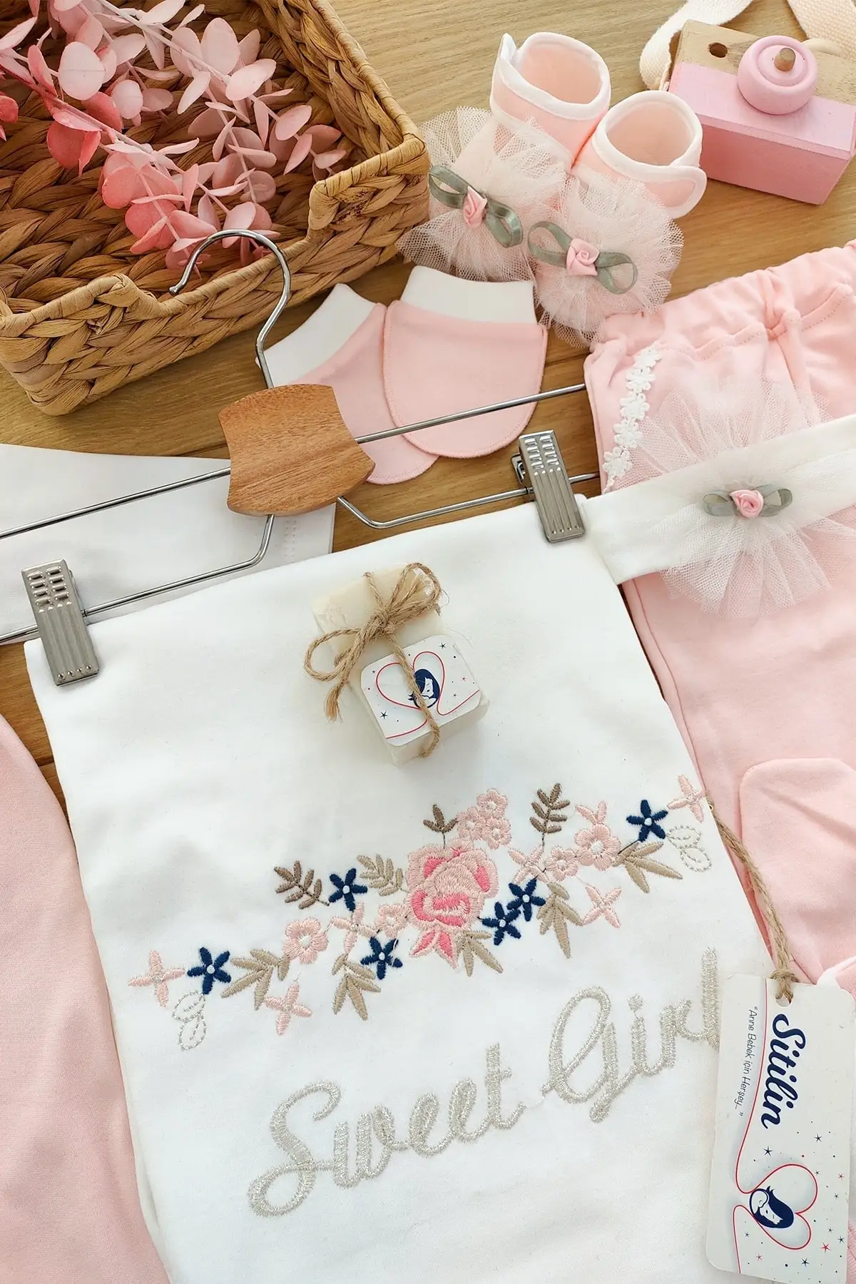 Baby Girl Pink 10 Pieces Hospital Outlet Natural Embroidered Set 100% Cotton Baby Clothing 0-3 9,9-12months