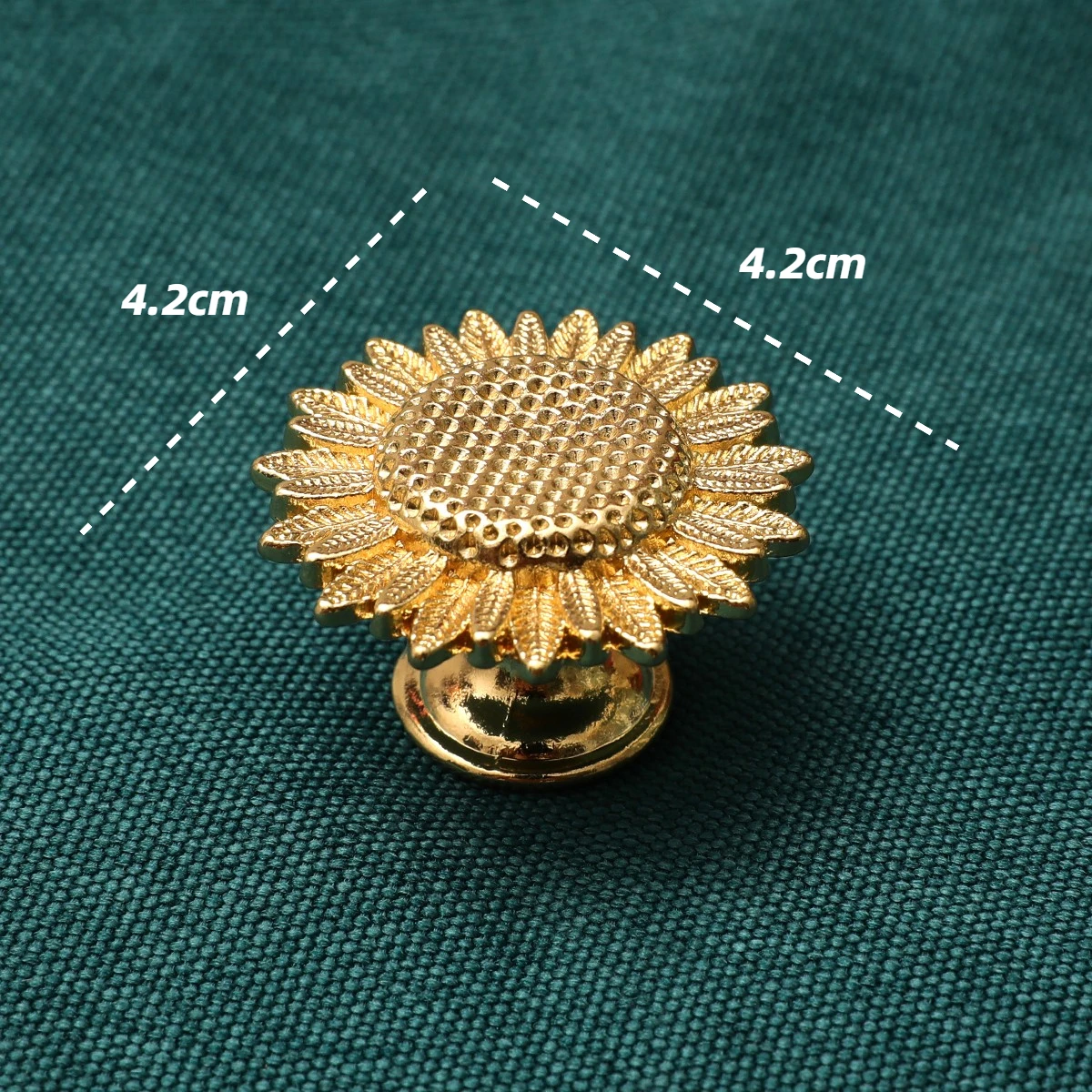 Sunflower-shaped Drawer Knobs Retro Furniture Handles Copper Color Dresser Knobs Handles for Cabinets and Drawers Cabinets Pull