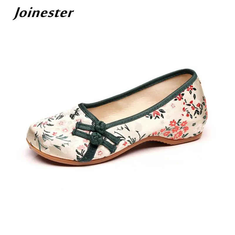 Ethnic Style Embroider Women Shoes лоферы женские Slip on Retro Loafers with Buttons Female Autumn Pumps Vintage Ballet Shoes