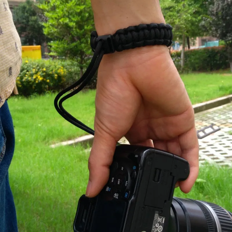 سوار بقاء Paracord مع كاميرا متعددة الوظائف للرجال والنساء ، حبل طوارئ للتخييم والإنقاذ ، مجوهرات قابلة للتعديل