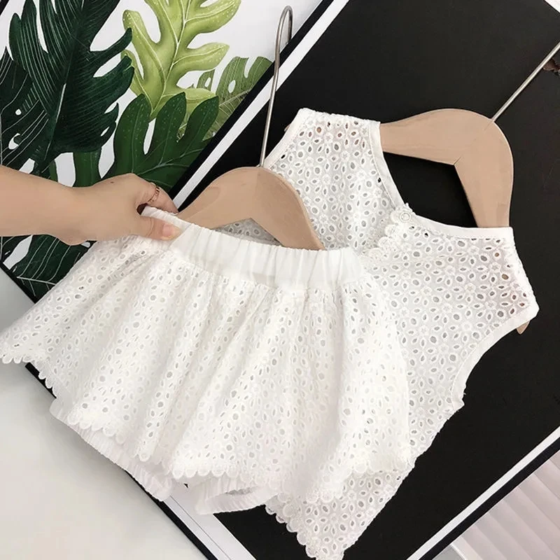 Kids Girl Clothes Set Summer Children's Hollow Lace Clothing Suit 2022 New Girl Baby Design Sense Halter Vest Shorts 2-piece Set