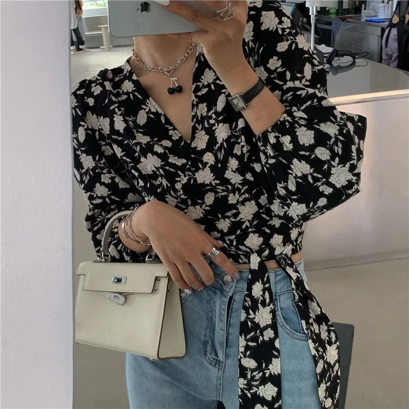 Blouses Women Floral Vintage V-neck Spring Sexy Crop High Street Lantern Sleeve Bandage Simple Ulzzang All-match Female Slim Ins