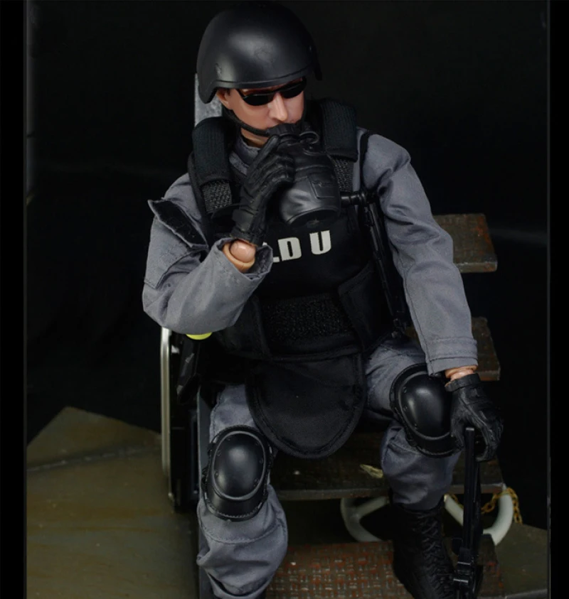 1/6 Special Forces Soldiers BJD Military Army Man SWAT Team Collectible Doll with Weapons Action Toy Figure Set for Boy