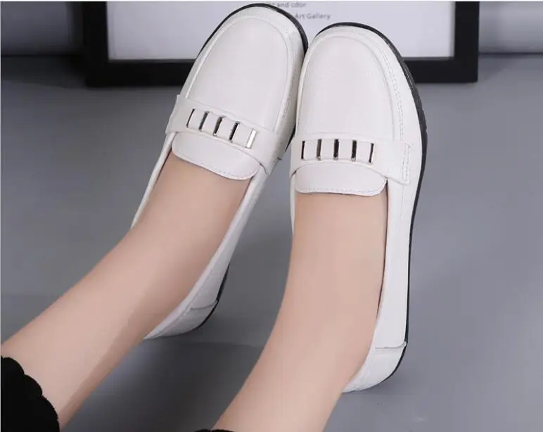 New Classic Women Flats Shoes Genuine Leather Non-slip and comfortable Casual Flat Ballet Women Loafers Shoes Flat Women's Shoes