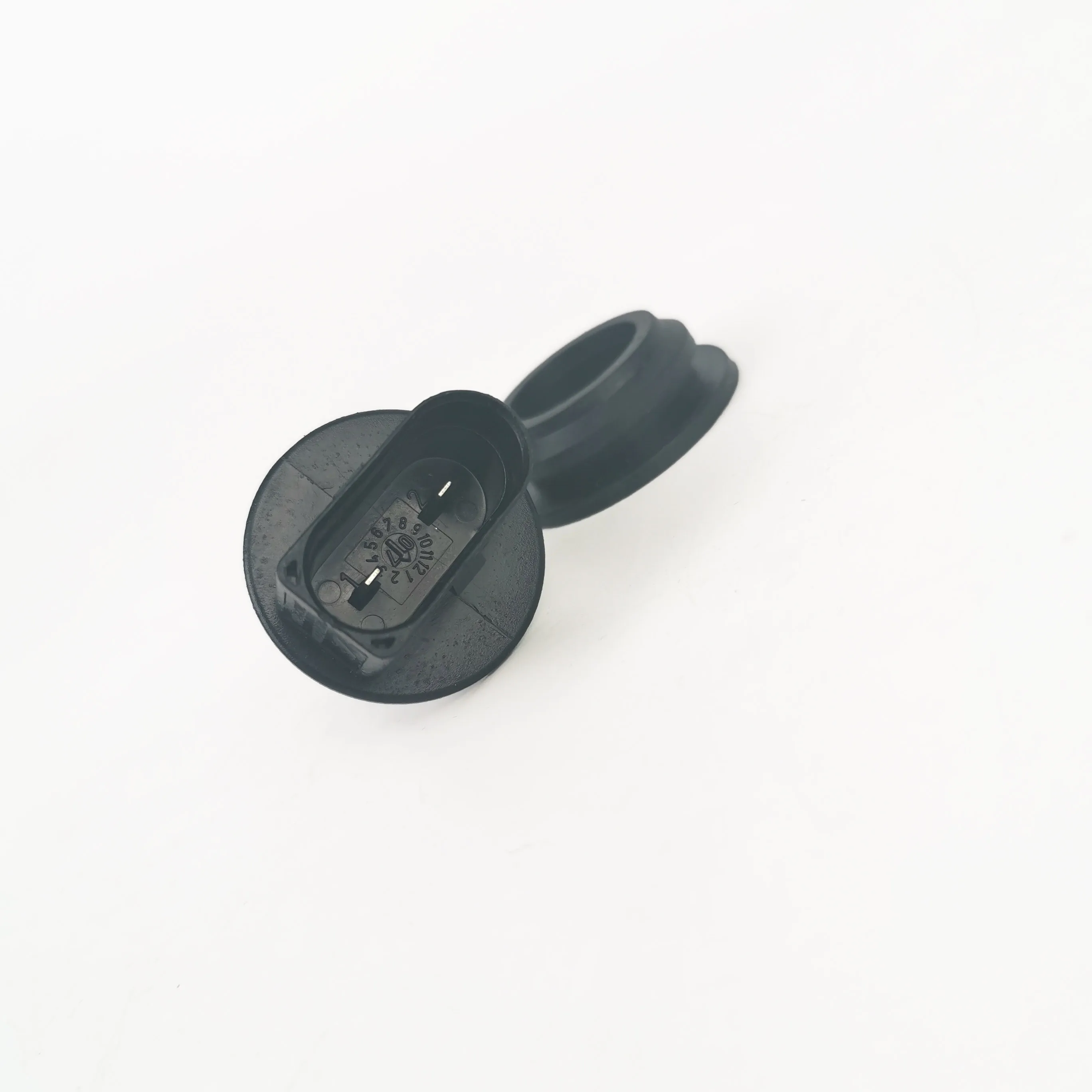 Glass kettle water level sensor 7M0919376 3CD919376 95562810500 2pin for Audi A6 R8 Q3 Q7 VW BEETLE Tiguan PASSAT