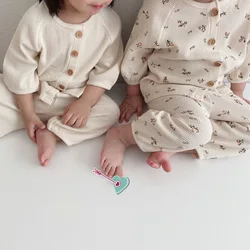 Conjuntos de ropa para bebés pequeños, conjunto de 2 piezas, Tops de manga larga con botones de gofrado y leggings, conjuntos para bebés de 0 a 24 meses