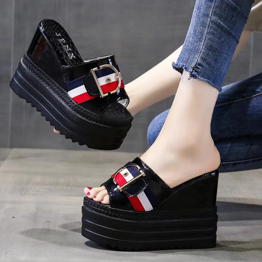 2024 Women Bottom Wedge Slippers Summer Fashion With All-Match Sexy Thick Soled Sandals Shoes Women Flip Flops Slipper Female