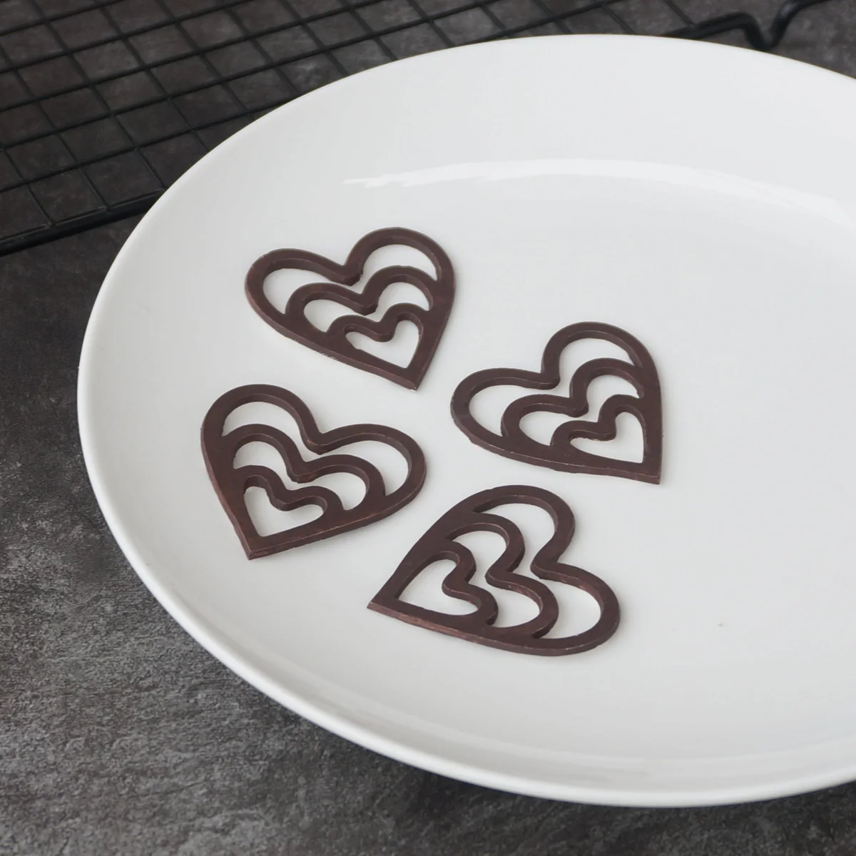 Hollow Out Heart Shape Chocolate Stencil Cup Cake Decorating  Silicone Mold Transfer Sheet Baking Chablon DIY Chocolate Chip