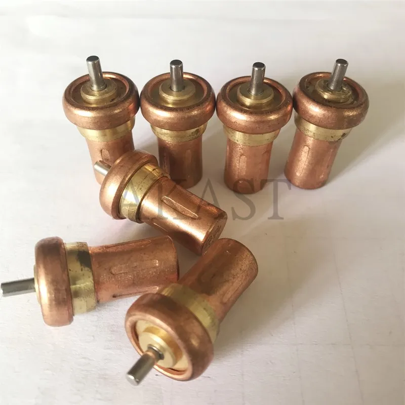Detalle 4 de Electroválvula AKAST Thermostat Valve Core VMC Used in Screw Air Compressor Custom Opening Temperature Neumática
