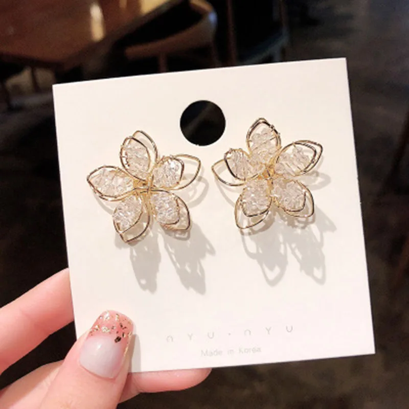 Korean Sweet Crystal Flower Stud Earrings for Women 2020 Fashion Elegant Party Gifts Stud Earrings