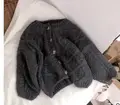 gris oscuro