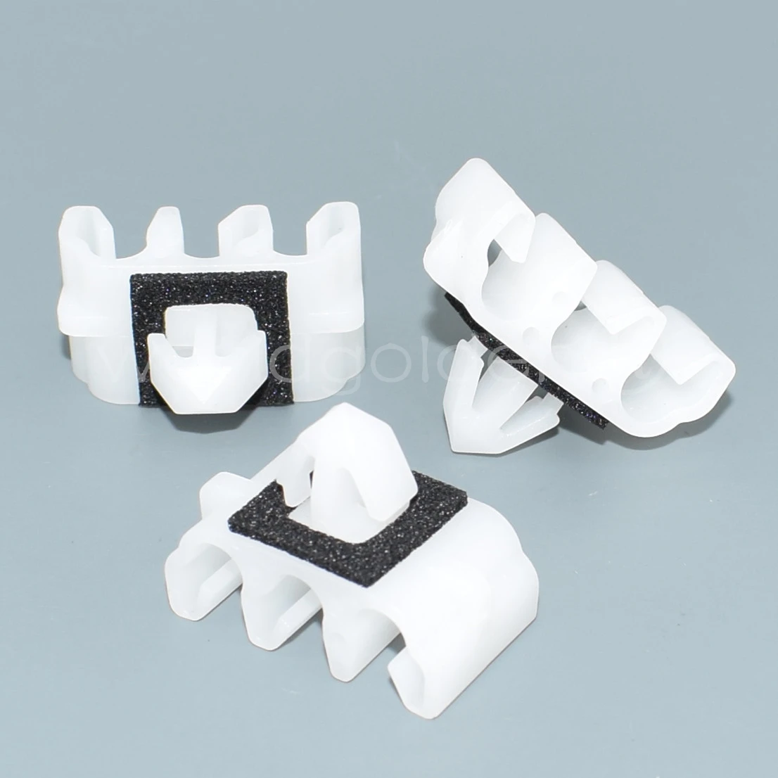 worldgolden 100pcs plastic fasteners POM White Routing Clip for Toyota Alphard