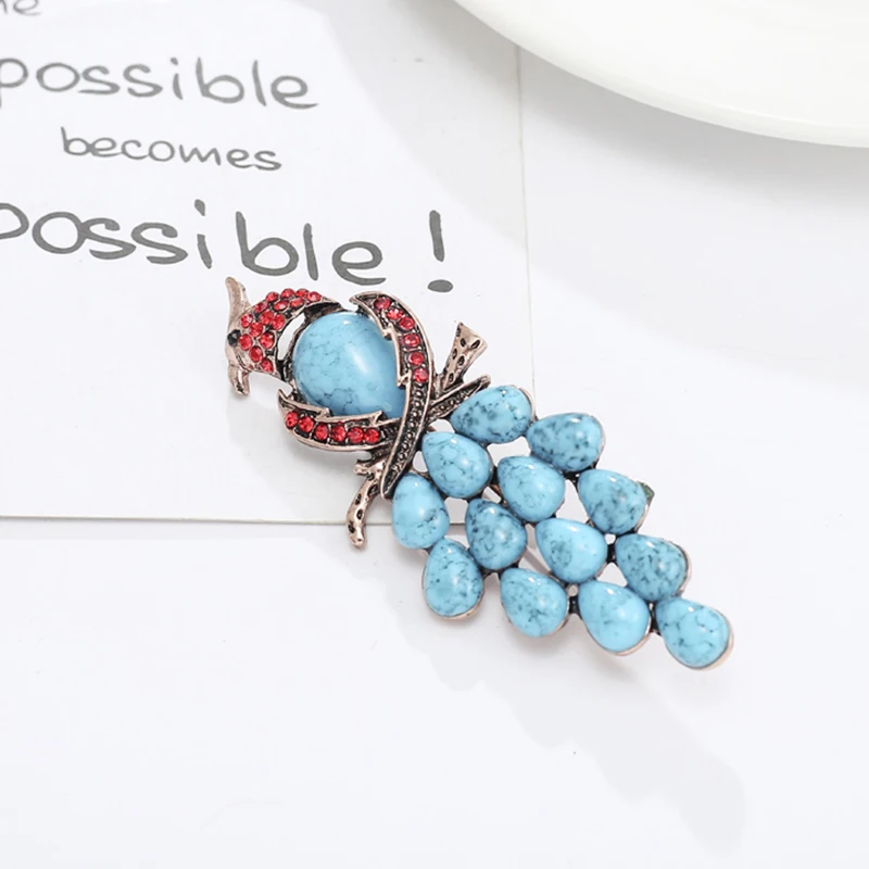 Boosbiy Fashionable Blue Peacock Brooch Alloy Silver Plated Animal Female Crystal Vintage Brooches for Women Special Gift