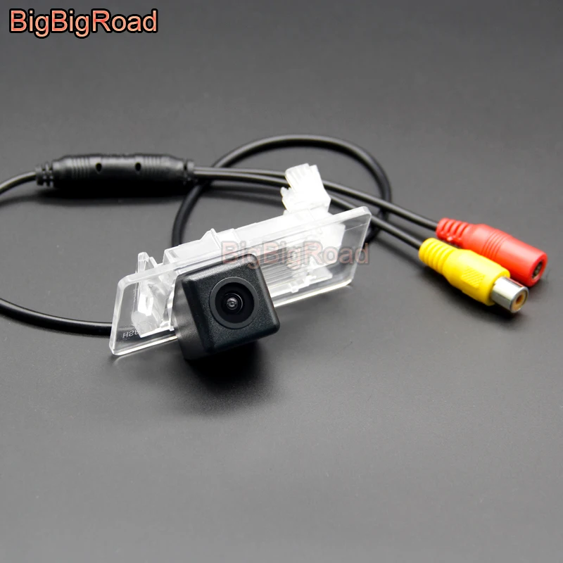 

BigBigRoad For Seat Alhambra (710) / Ateca (KH7) Cordoba 6L Ibiza 6L MK3 MK4 2002-2015 Wireless Rear View Camera HD Color Image